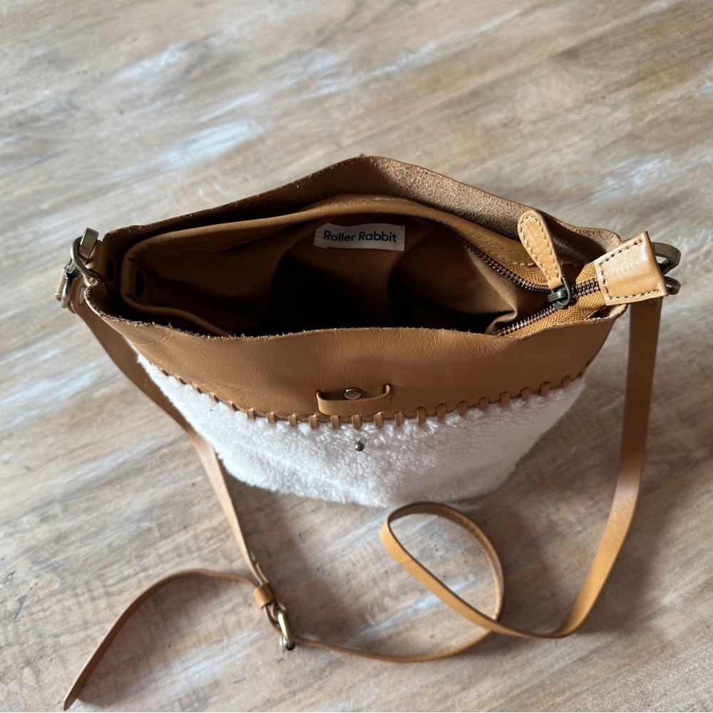 Roller Rabbit cross body handbag - Picture 4 of 5